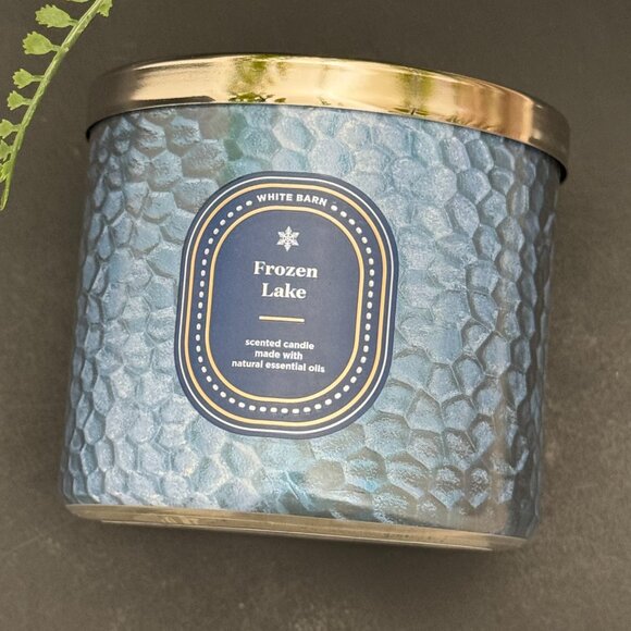 BBW Frozen Lake White Barn Bath & Body Works 3 Wick Candle - Picture 5 of 10